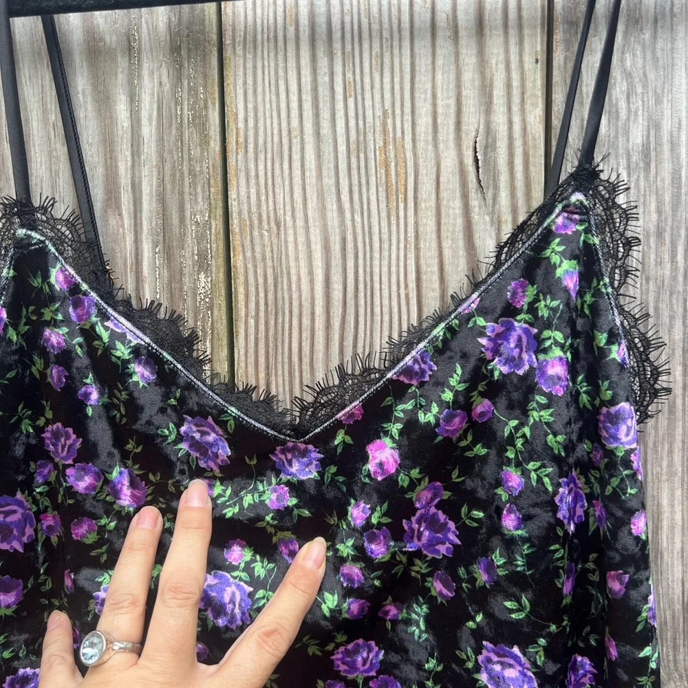 VICTORIAS SECRET Velvet Lace-Back Cami Set Black Purple Floral Women’s Med NWT